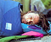 Ramón Portilla agotado tras el descenso del Kilimanjaro.