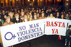 "Estamos ante un problema que afecta a la vida y la libertad, a la integridad f�sica y ps�quica, y a la salud de muchas mujeres"