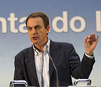 El Partido Popular ha ejercido una oposición basada en el descrédito hacia la figura de Rodríguez Zapatero, tanto dentro como fuera de nuestras fronteras, la crispación, el insulto, los gestos airados, las actitudes chulescas, etc.