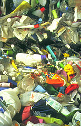 Actualmente sólo se recupera el 11,5% de los residuos. El resto acaba enterrado en vertederos o incinerado.
