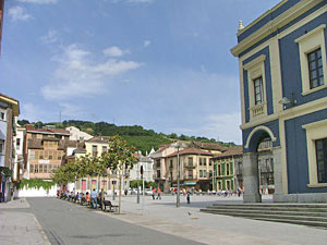 Plaza Palacio Valdés. Pola de Laviana