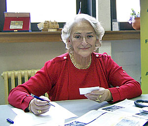 LUCIA EROLES
