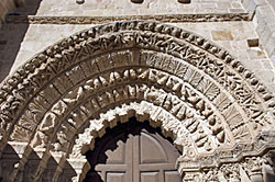 P�rtico rom�nico de la Iglesia de la Magdalena