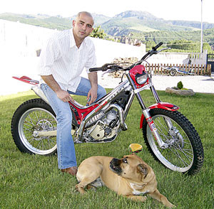EDUARDO ALVAREZ