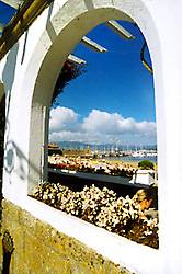 Playa Ribeira al fondo, vista desde paseo Ribeira.