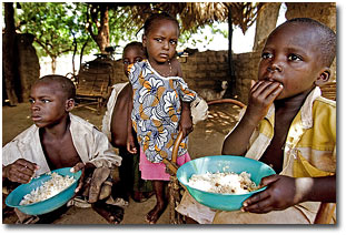 1020 millones de personas pasan hambre