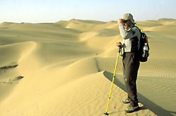 "El Taklamakan refleja a la perfeccin lo que uno piensa sobre el desierto ideal, totalmente de dunas"